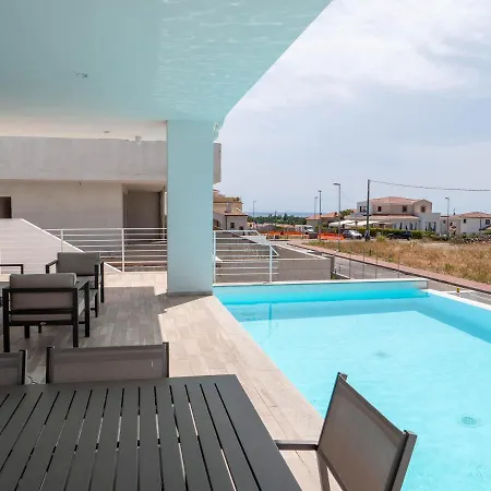 A 10 Posti Letto Piscina Privata Nyaraló *