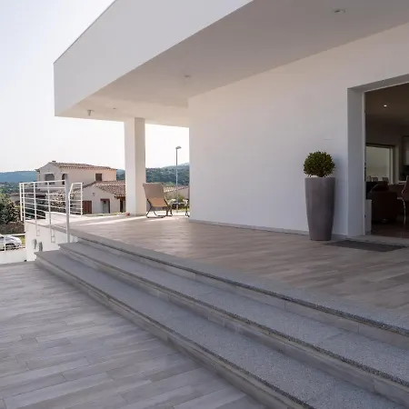 A 10 Posti Letto Piscina Privata Nyaraló Budoni