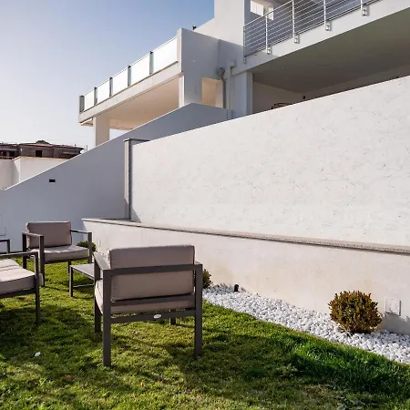 A 10 Posti Letto Piscina Privata Budoni