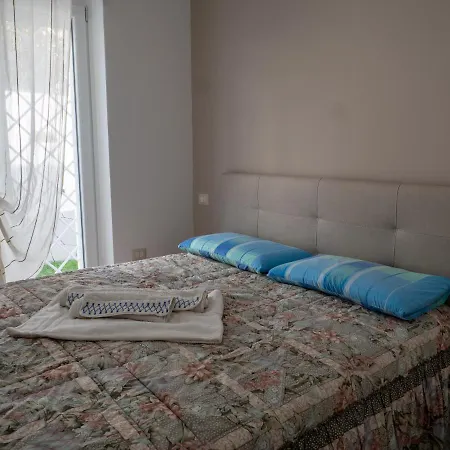 Nyaraló A 10 Posti Letto Piscina Privata Budoni