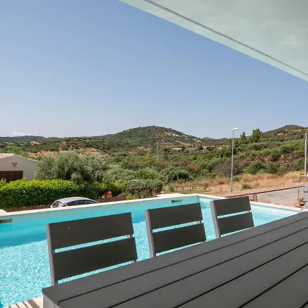 A 10 Posti Letto Piscina Privata * Budoni