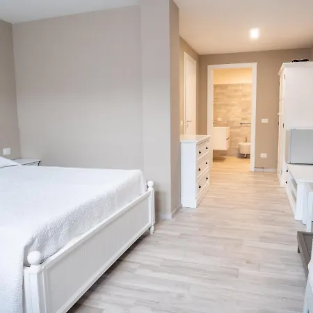 Nyaraló A 10 Posti Letto Piscina Privata
