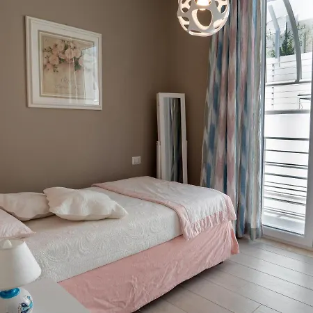 A 10 Posti Letto Piscina Privata
